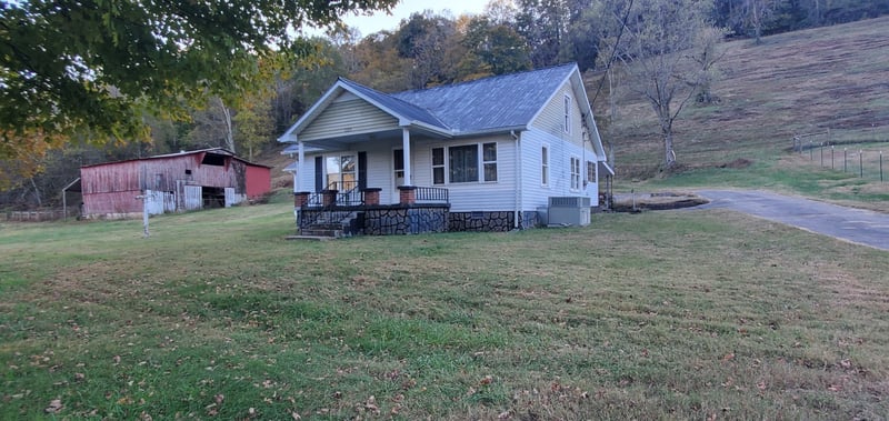 1103 Wartrace Hwy, Pleasant Shade, TN 37145