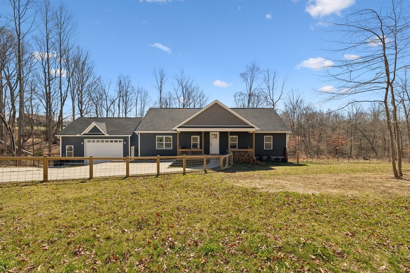 5083 Carlene Jones Rd, Westmoreland, TN 37186