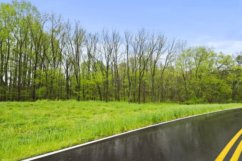 2 J Bourne Rd, Adams, TN 37010