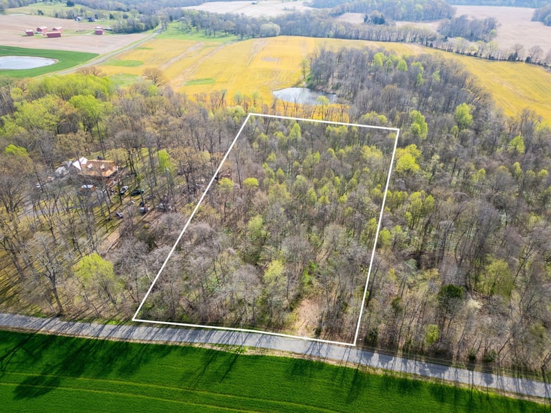 2 J Bourne Rd, Adams, TN 37010