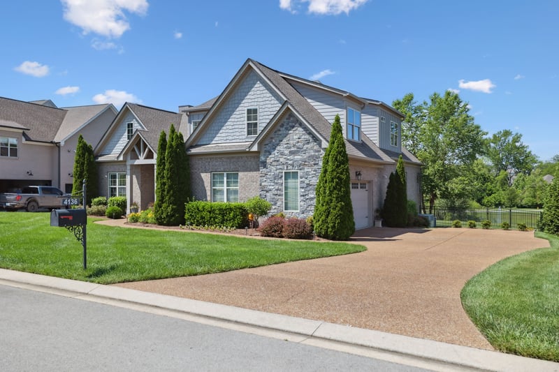 4136 Banner Square Ln, Arrington, TN 37014