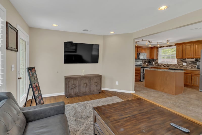 102 Woodyside Dr, Hendersonville, TN 37075