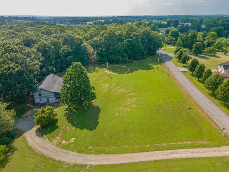 2151 Maysville Rd, Dickson, TN 37055