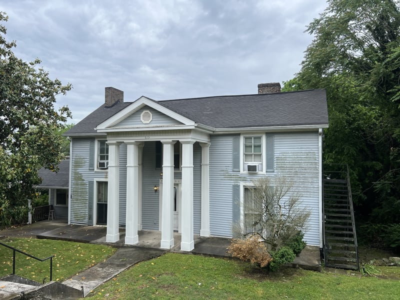 613 W 7th St, Columbia, TN 38401