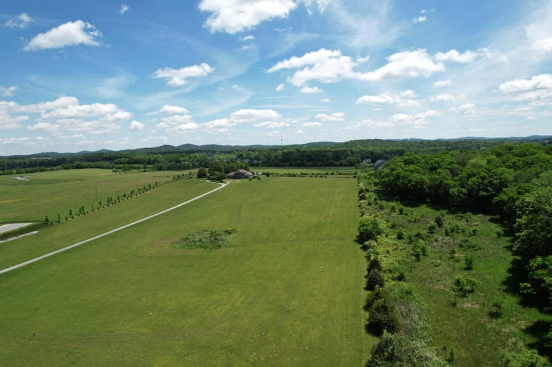 6286 Cox Rd, Arrington, TN 37014