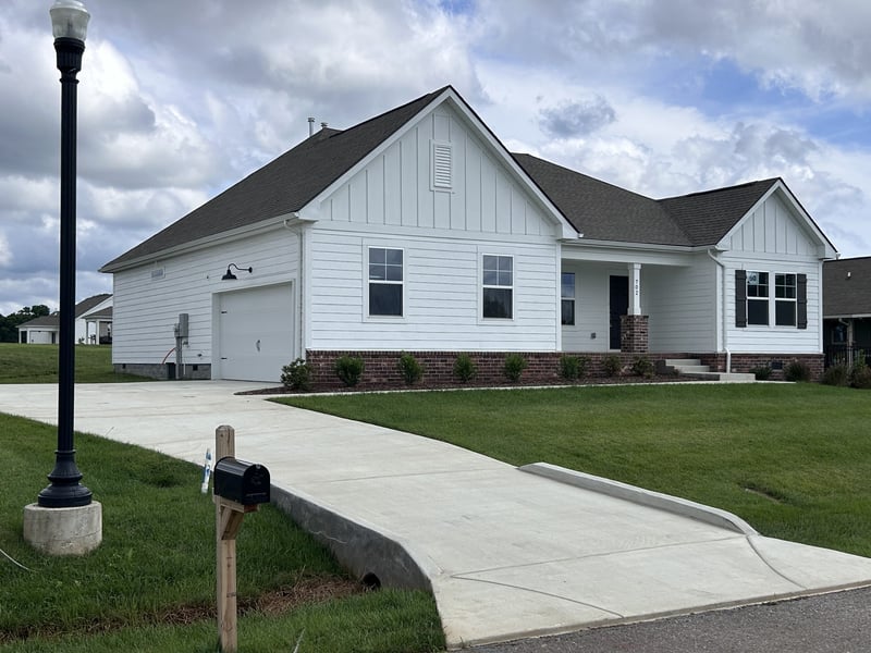 702 Larry Cir, Mount Pleasant, TN 38474