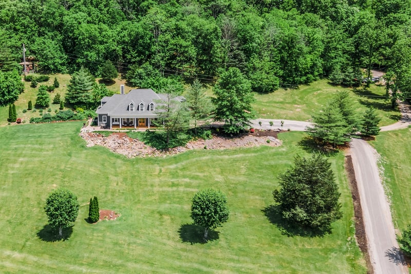 5594 Carters Creek Pike, Thompsons Station, TN 37179