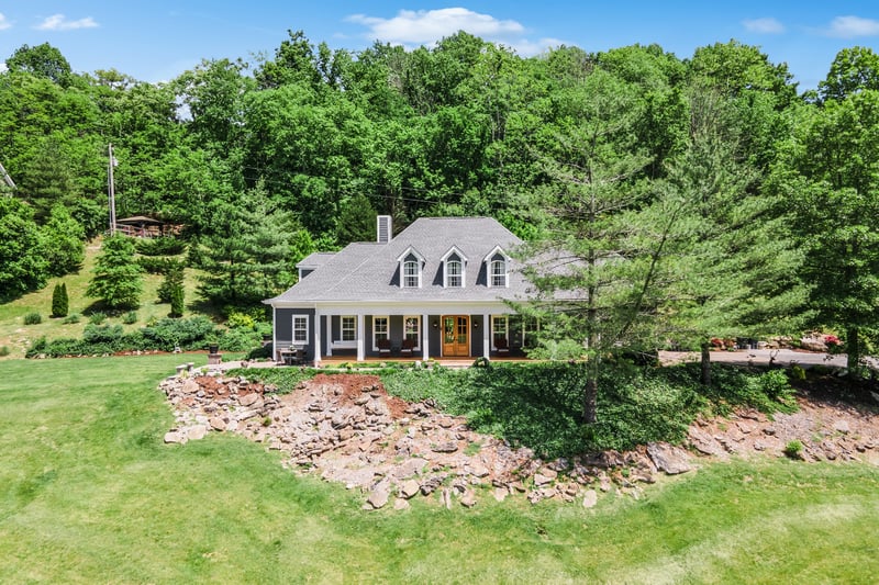 5594 Carters Creek Pike, Thompsons Station, TN 37179