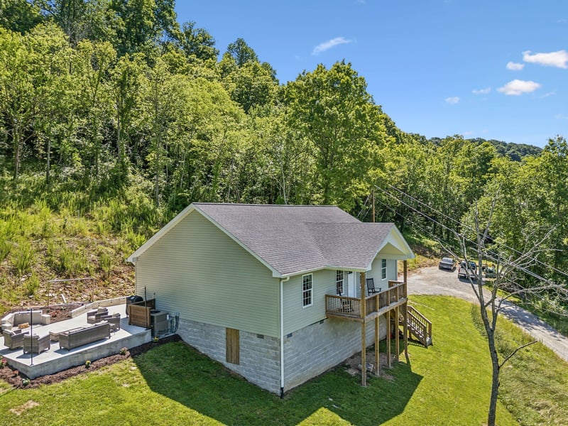 78 Dog Branch Rd, Pleasant Shade, TN 37145