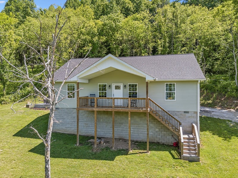 78 Dog Branch Rd, Pleasant Shade, TN 37145
