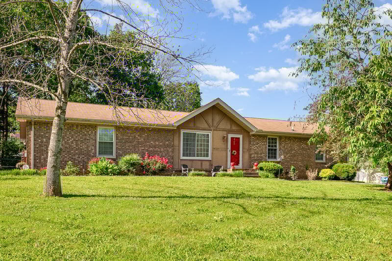 703 Lucien Dr, Goodlettsville, TN 37072