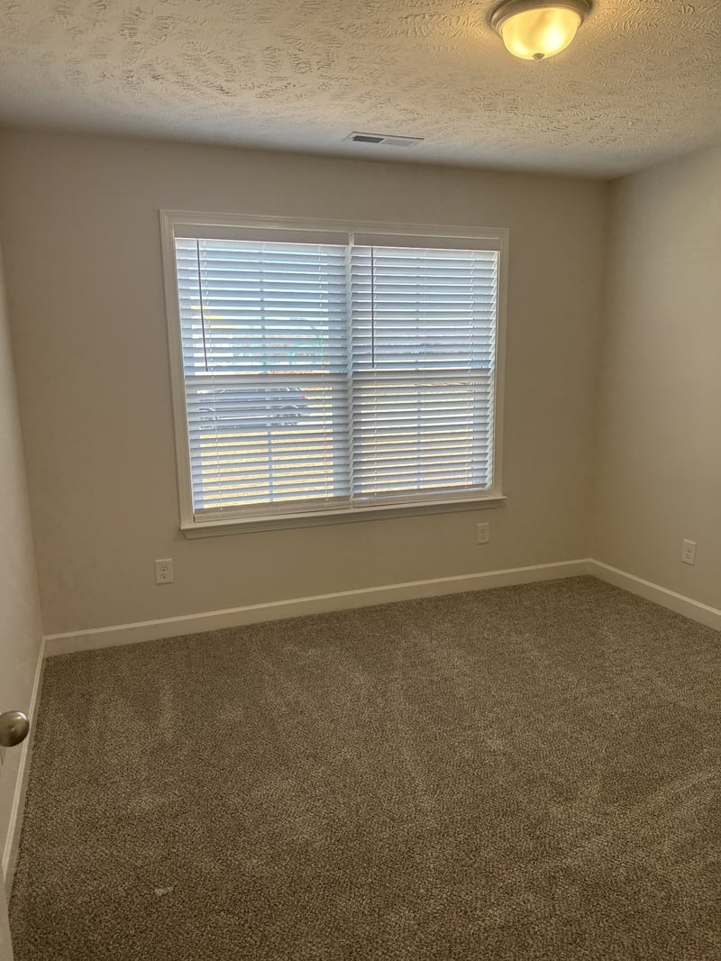 3325 Curie Cir, Christiana, TN 37037