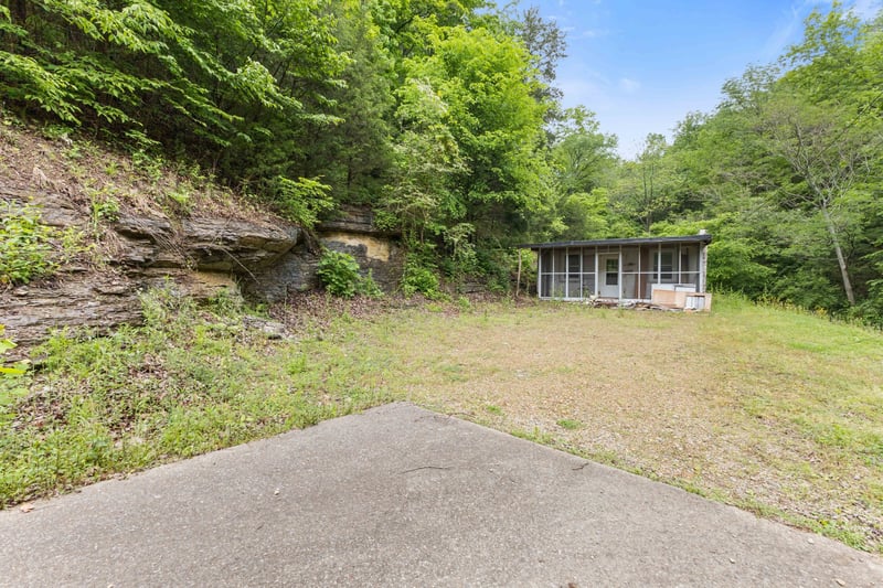 1026 Hill Rd, Ashland City, TN 37015