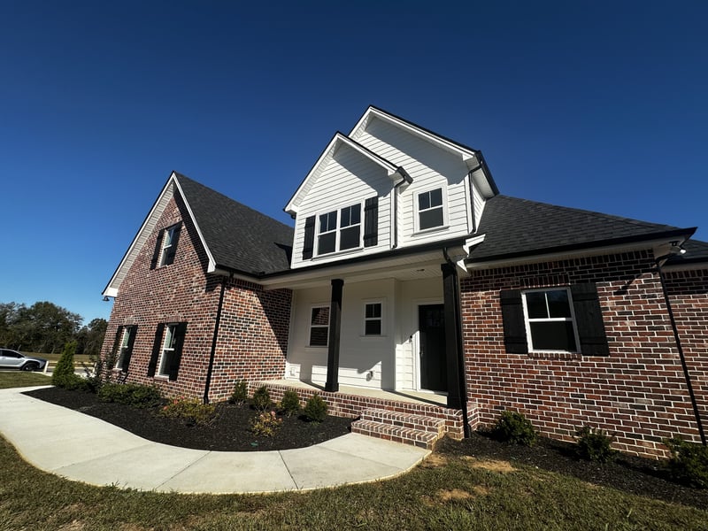 1067 Robert Lee Dr, Gallatin, TN 37066