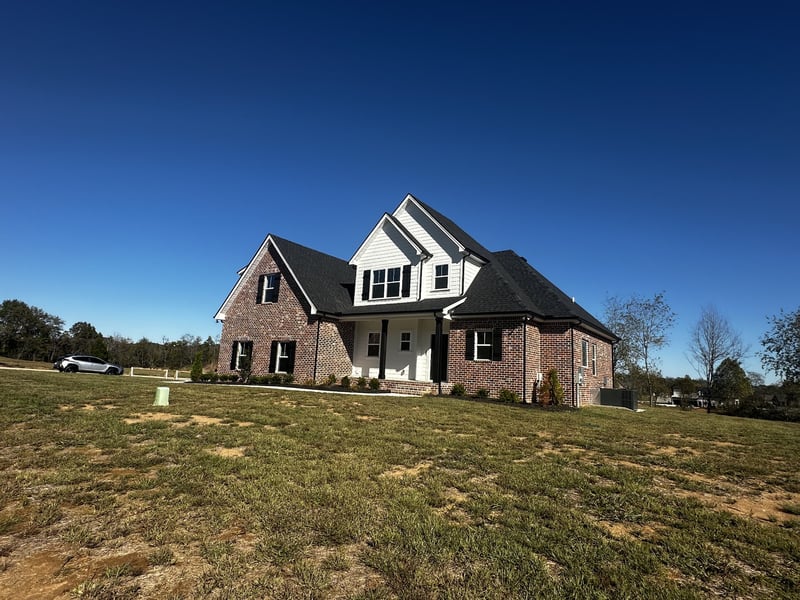 1067 Robert Lee Dr, Gallatin, TN 37066