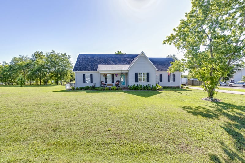102 Copeland Dr, Mount Pleasant, TN 38474