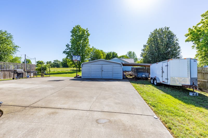 102 Copeland Dr, Mount Pleasant, TN 38474