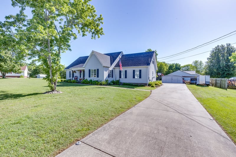 102 Copeland Dr, Mount Pleasant, TN 38474