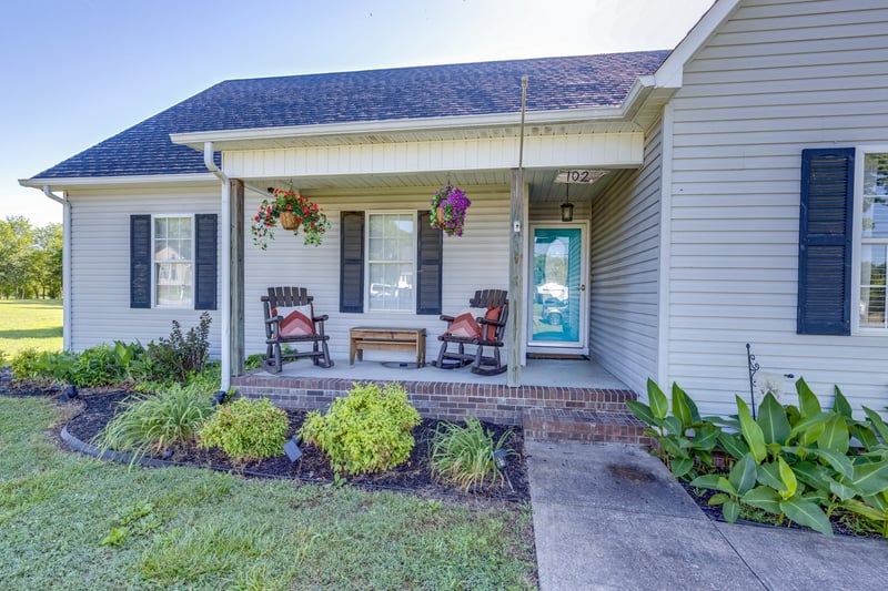 102 Copeland Dr, Mount Pleasant, TN 38474