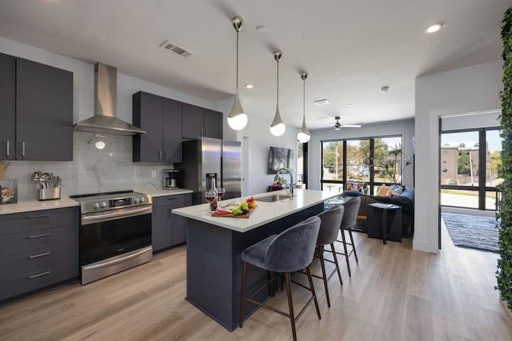 303 31st Ave #406, Nashville, TN 37203