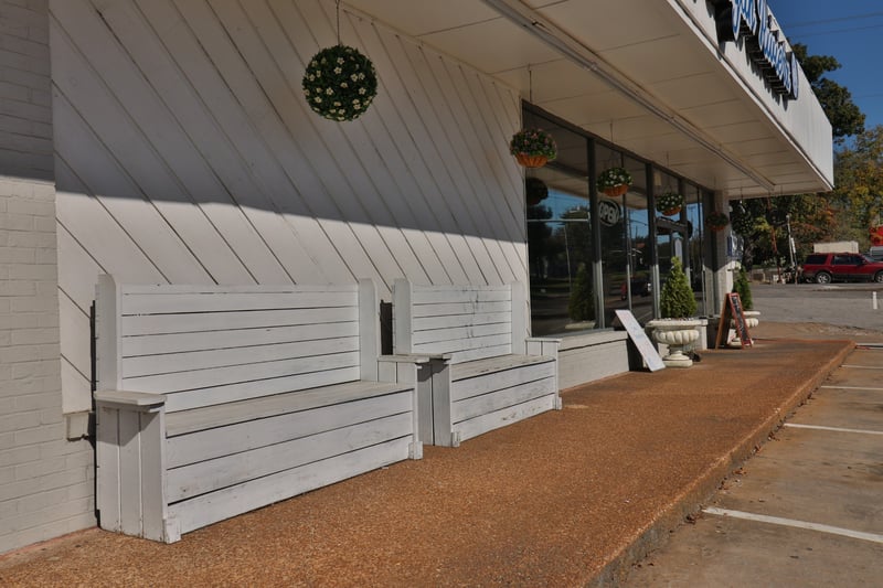 305 N Main St, Mount Pleasant, TN 38474