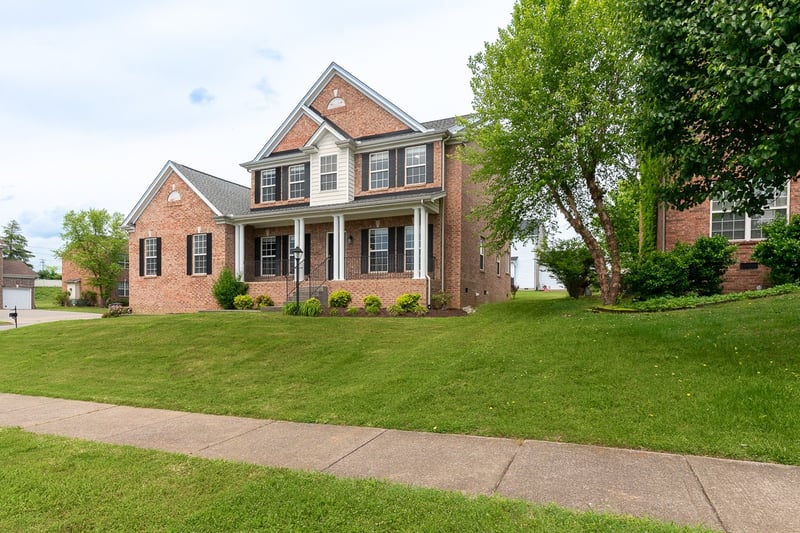 120 Camarado Ln, Hendersonville, TN 37075