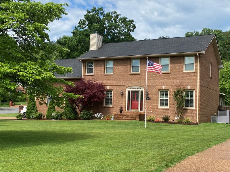 415 Ashley Ln, Kingston Springs, TN 37082