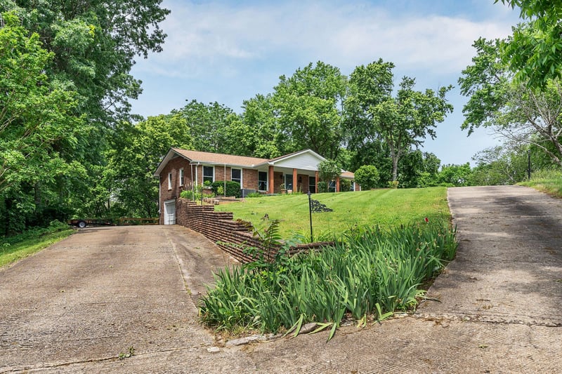 415 Isaac Dr, Goodlettsville, TN 37072