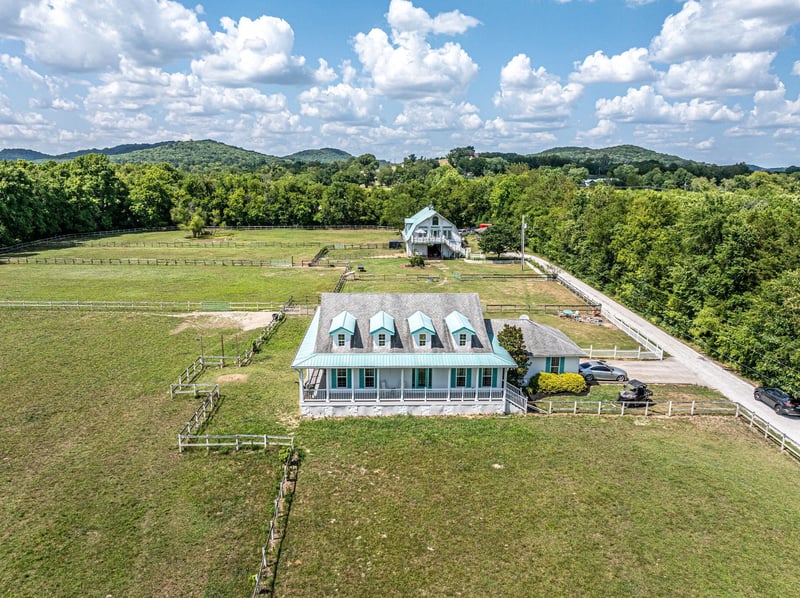 2290 Osburn Rd, Arrington, TN 37014