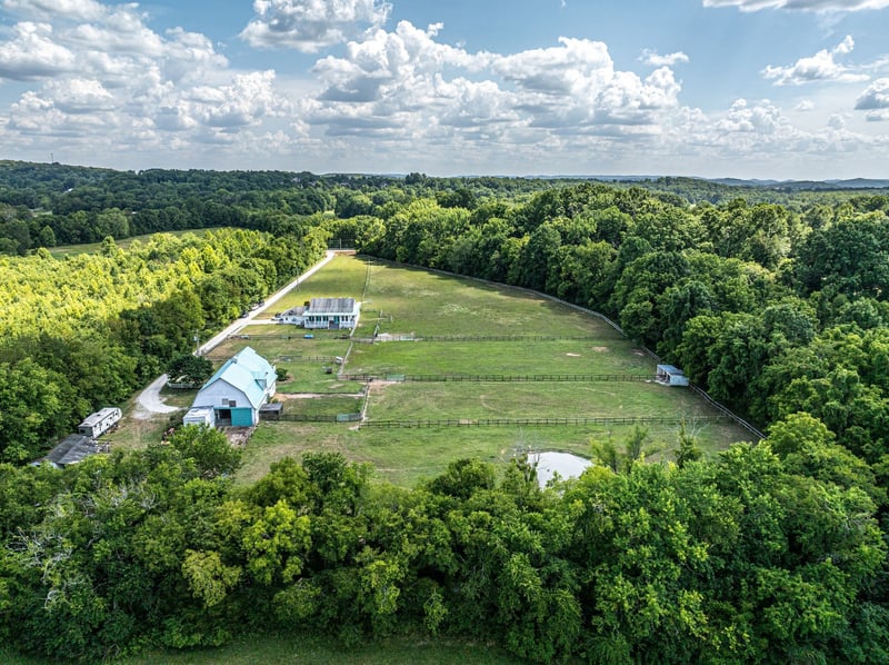 2290 Osburn Rd, Arrington, TN 37014