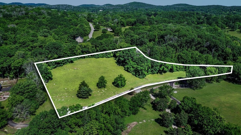110 Hidden Valley Rd, Arrington, TN 37014