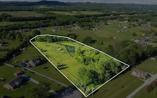 1024 Peak Dr, Castalian Springs, TN 37031