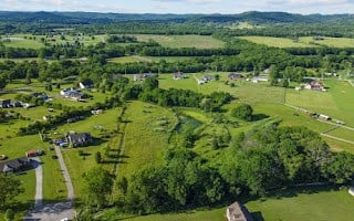 1024 Peak Dr, Castalian Springs, TN 37031