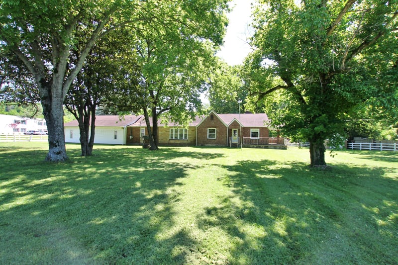 1063 Louisville Hwy, Goodlettsville, TN 37072