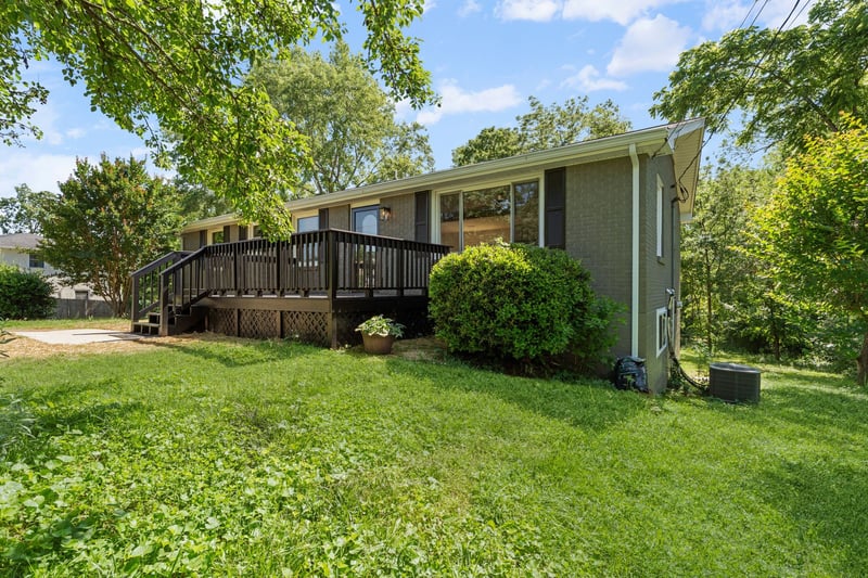 104 Dolphus Dr, Hendersonville, TN 37075