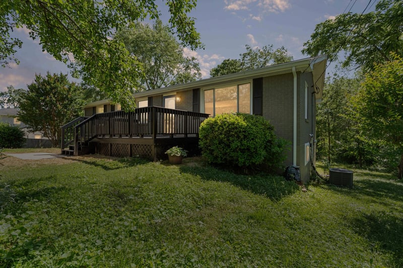 104 Dolphus Dr, Hendersonville, TN 37075