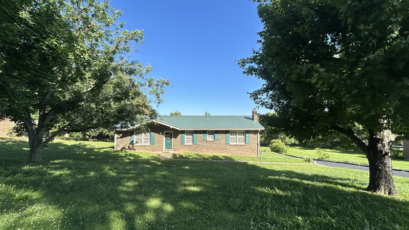 904 Cheairs Cir, Columbia, TN 38401