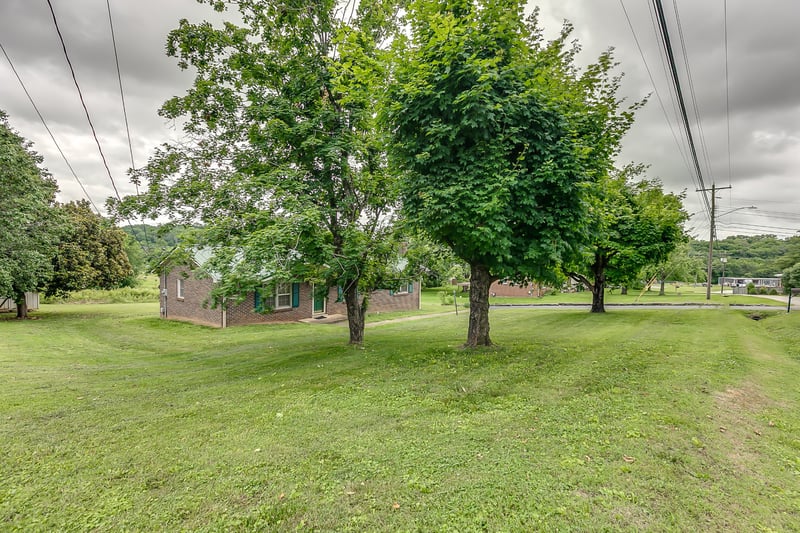 904 Cheairs Cir, Columbia, TN 38401