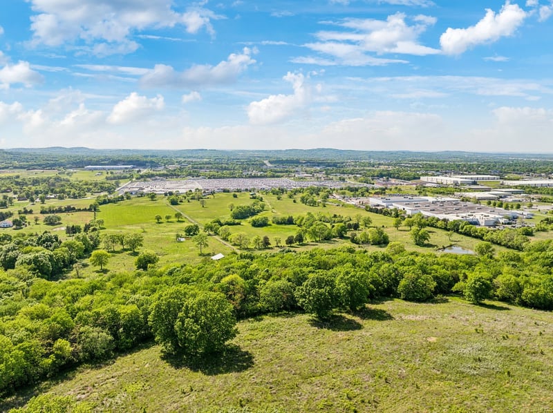 2600 Se Tater Peeler Rd, Lebanon, TN 37090