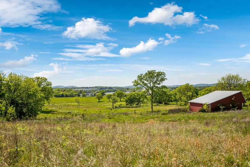 2600 Se Tater Peeler Rd, Lebanon, TN 37090