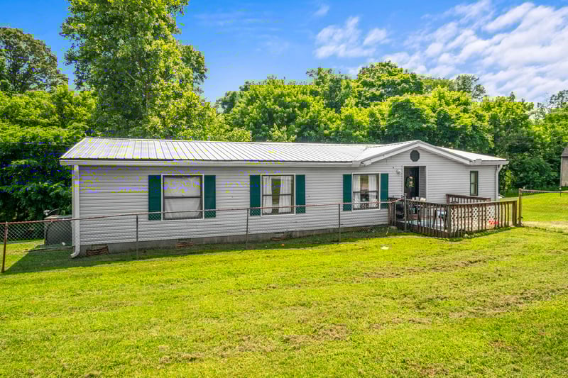 1189 Leo Baker Rd, Ashland City, TN 37015