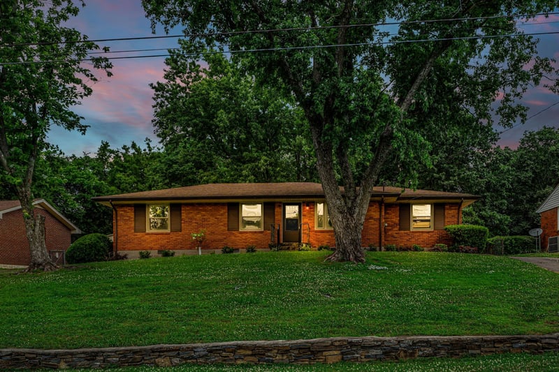 300 Wauford Dr, Nashville, TN 37211