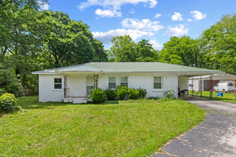 8302 Lawrenceburg Hwy, Mount Pleasant, TN 38474