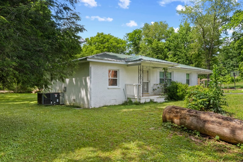 8302 Lawrenceburg Hwy, Mount Pleasant, TN 38474