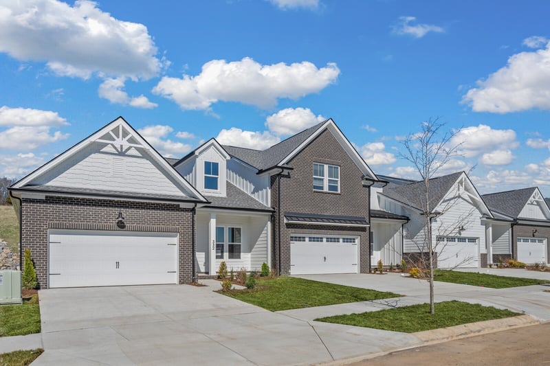 454 Buckwood Ave, Thompsons Station, TN 37179