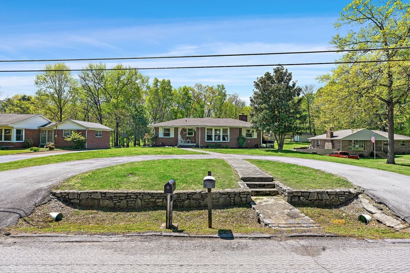 1618 Woodside Dr, Lebanon, TN 37087