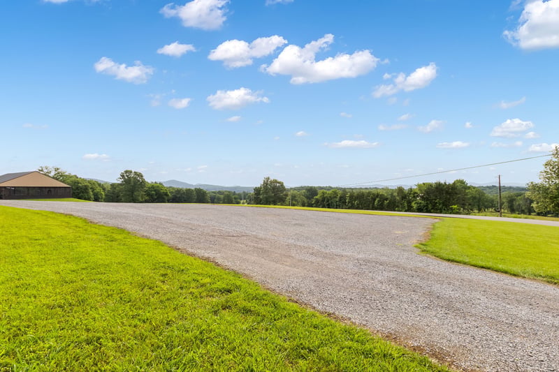 1049 Oregon Rd, Lascassas, TN 37085