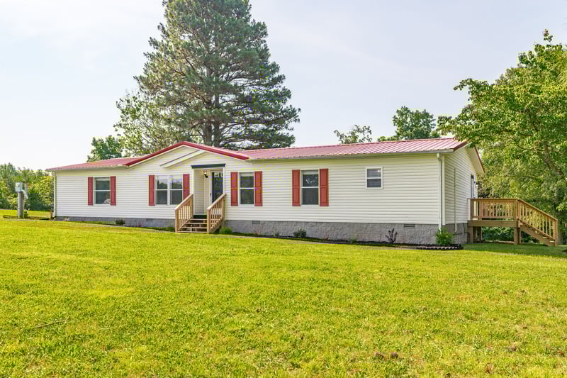 1320 Fairfield Rd, Westmoreland, TN 37186