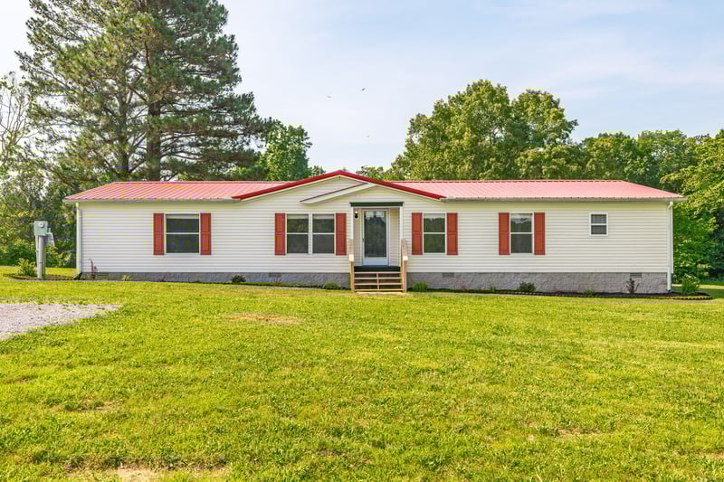 1320 Fairfield Rd, Westmoreland, TN 37186