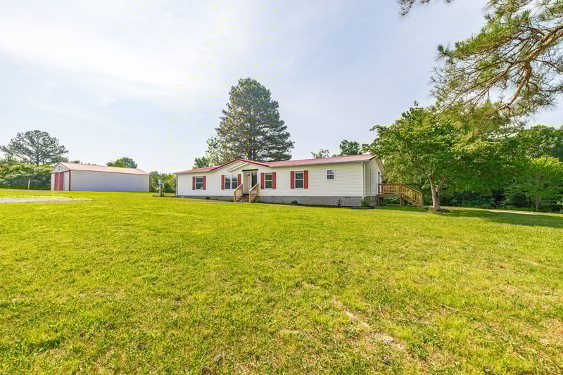 1320 Fairfield Rd, Westmoreland, TN 37186